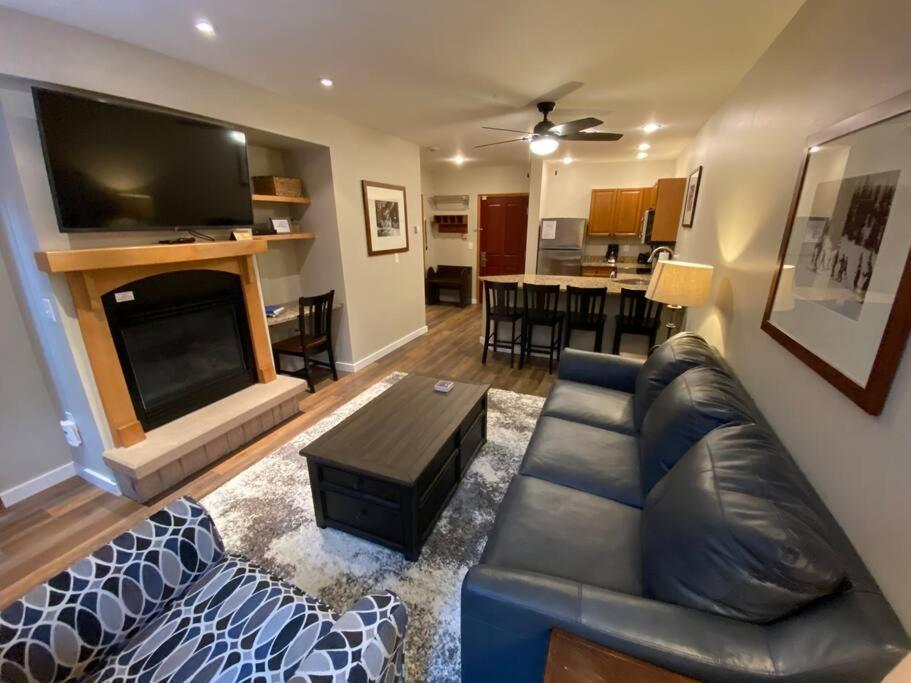 Ski-In/Ski-Out Zephyr 1 Bedroom Condo ווינטר פארק מראה חיצוני תמונה