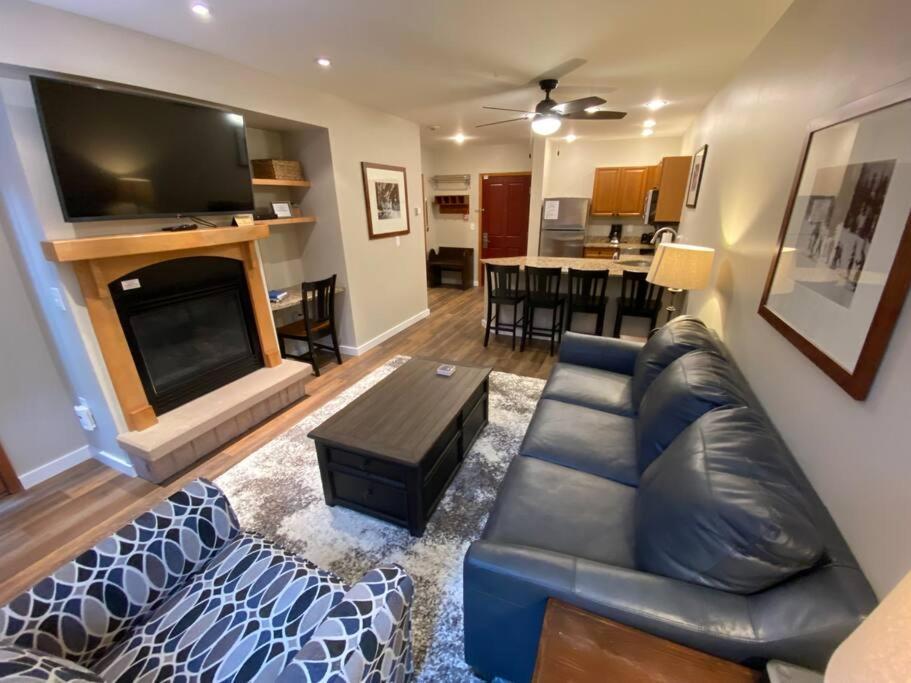 Ski-In/Ski-Out Zephyr 1 Bedroom Condo ווינטר פארק מראה חיצוני תמונה