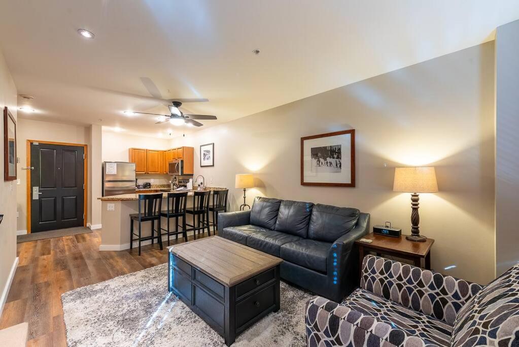 Ski-In/Ski-Out Zephyr 1 Bedroom Condo ווינטר פארק מראה חיצוני תמונה